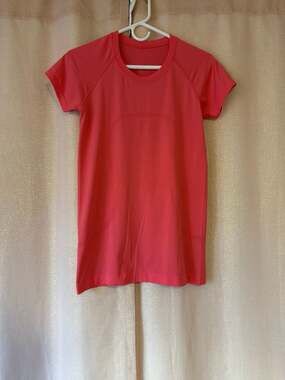 Lululemon Swiftly Tech Short-Sleeve Shirt 2.0 Size 8